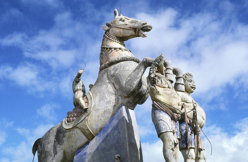 Equestrian sculpture