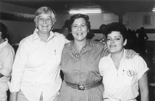 Wiggsy Sivertsen posing with two women