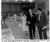 Norman Mineta viewing AIDS quilts