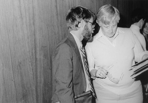 Ken Yeager conversing with Wiggsy Sivertsen