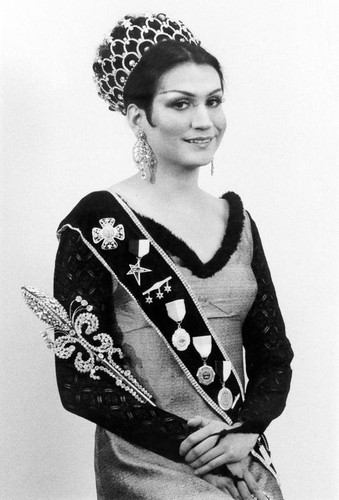 Carla La Mar in full H.I.M. Empress regalia