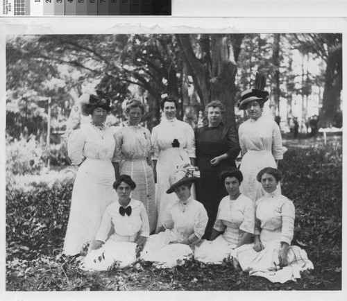 Ladies serving lunch at groundbreaking for the paving of El Camino Real, 1912