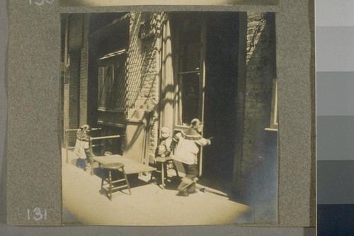 [Unidentified children, Chinatown.]