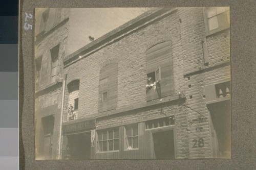 Alleys in Chinatown. [Quong Lee Company and Sing Kee Company buildings.]