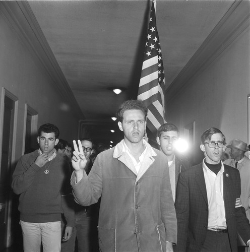 Mario Savio leading demonstrators into Sproul Hall