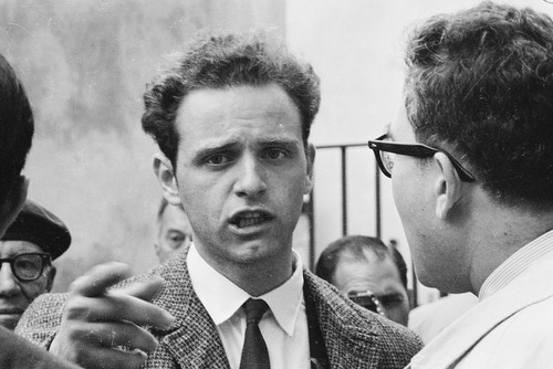 Mario Savio talking with unknown man