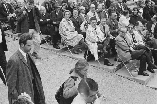 Bettina Aptheker and Mario Savio arriving at the Greek Theater