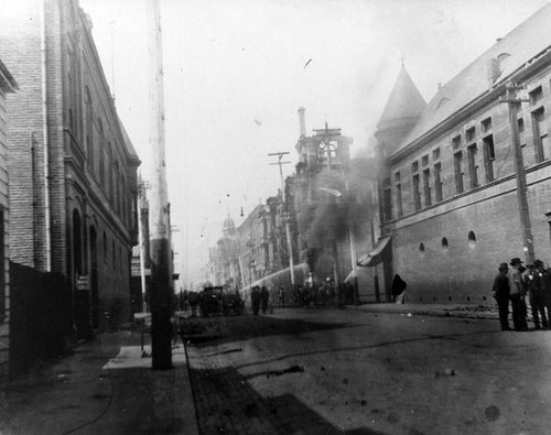 Street view after the 1906 earthquake