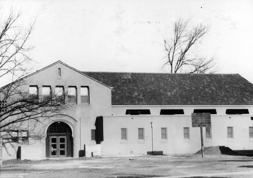 Women's gymnasium side view