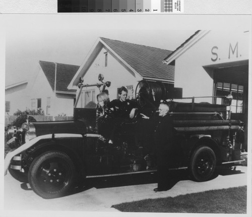 San Mateo Fire Department Station 2 - First motorized 750 Gallon Gem Pumper