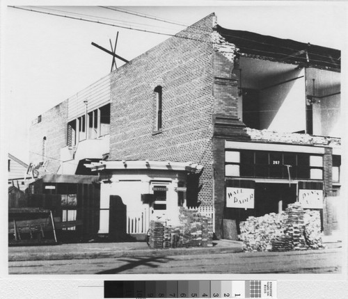 Cooks Paint and Wallpaper Store, damaged by 1906 earthquake