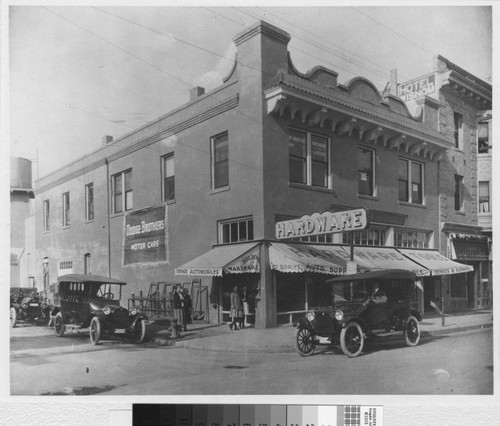 Wisnom-Bonner Hardware Store