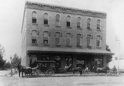 Old Richelieu Hotel about 1895