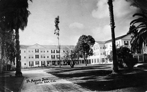 Postcard image of the exterior driveway leading to St. Anne's Inn