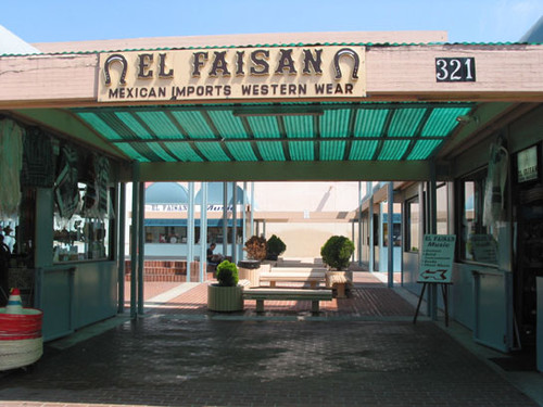 Entrance to El Faisan Mexican Imports and Western Wear at 321 Fourth Street, August 2002