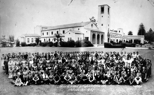 Class picture of the Willard Jr. High School ninth grade class of 1937 taken at the northwest corner of Ross and Washington