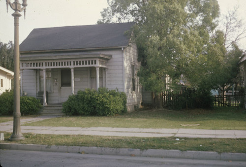 House at 1037 W. Fourth Street as it appeared in 1963