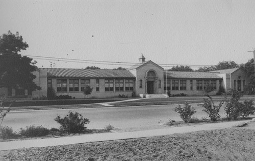 John Muir Grammar School on 1325 E 4th Street