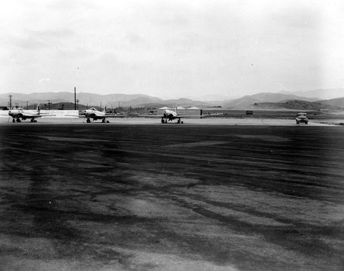 Planes at El Toro Marine Base on April 25, 1949