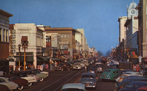 Fourth Street shopping district looking east