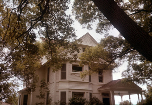 Cruickshank house on 1167 Chestnut at McClay (southwest corner), Tustin