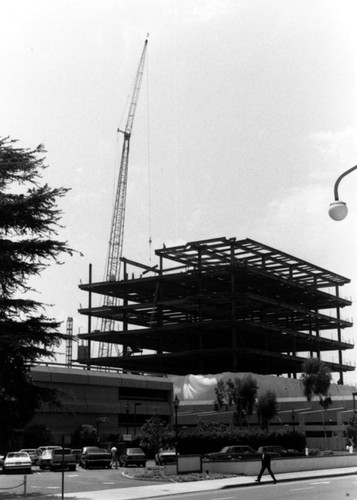 Construction of second story of Santa Ana Transit Terminal on 5th and Ross Streets, 1987