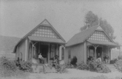 Twin houses in Laguna Beach