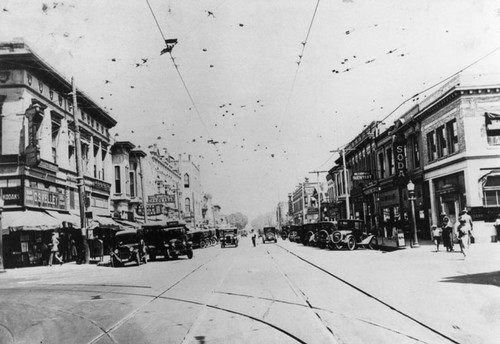 Fourth Street looking East from Main Street in 1920