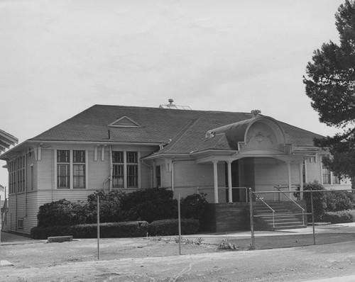 Delhi Elementary School at 402 E. Delhi Road