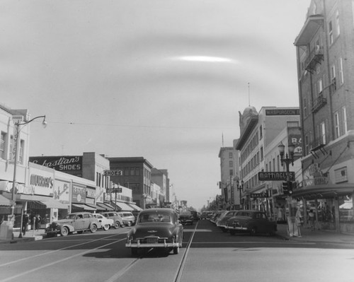 West Fourth Street looking east past the W. H. Spurgeon Building in the 200 block