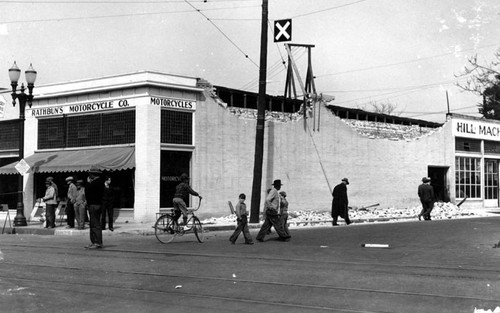 Corner of E. Fourth Street & Mortimer St. after the 1933 earthquake