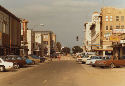 Fourth Street looking east from Broadway in 1983