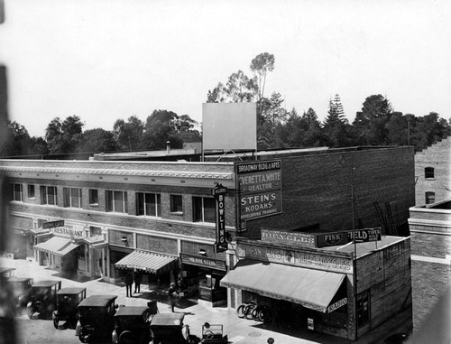 Building labelled "Broadway Building and Apartments"