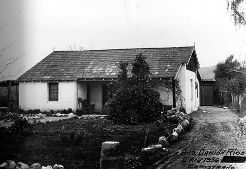 E. view of the Damion Rios adobe along Occidental Street in Capistrano Village, 1936