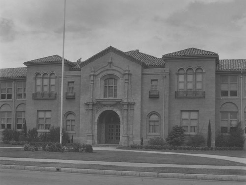 Main entrance to Julia Lathrop Junior High School on 1120 S. Main Street