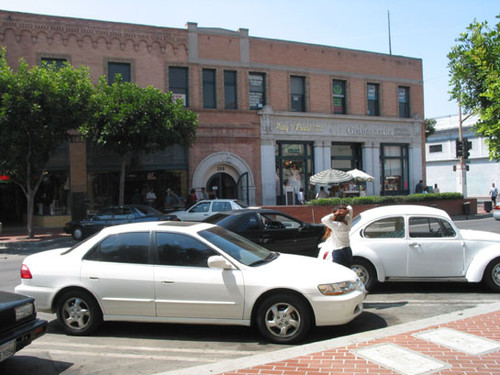 Street scene with Patty's Bridal and Guadalajara Jewelers on Fourth Street, August 2002