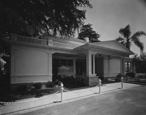 Exterior view, from the rear, of the Dr. Julius Crane house on 518 N. Broadway