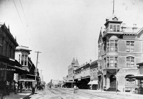 Fourth St. looking West from Main Street about 1895