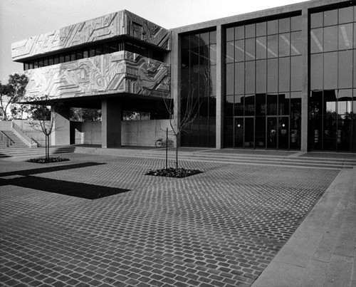 Santa Ana City Hall in 1973