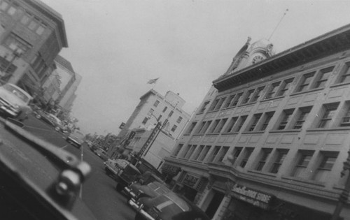 Fourth Street with the Spurgeon Buiding on the right, looking east toward First National Bank