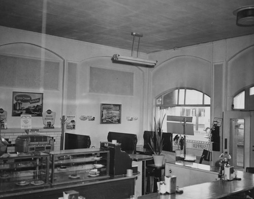 Interior of Fischer's Malt Shop on 506 N. Broadway in 1950