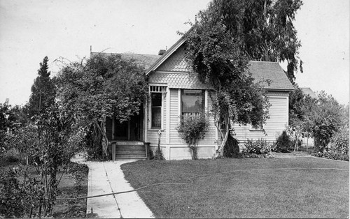 House at 1224 N. Broadway dated on the back as 3-25