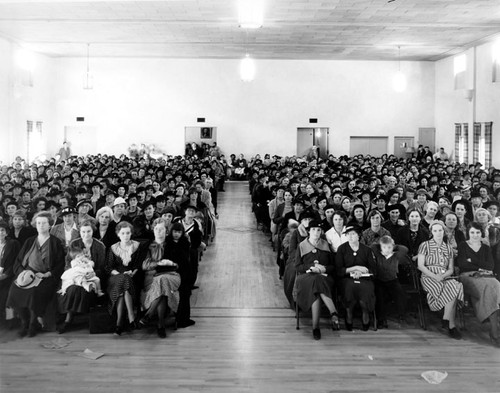 Santa Ana Journal Cooking School overflow crowd inside American Legion Hall on 313 N. Birch, 1935