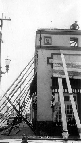 Damage from March 1933 earthquake to Decker's on 5th and Broadway