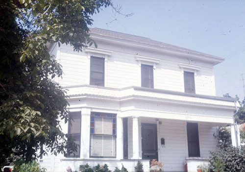 Another view of the Judge Z. B. West home on 1210 N. Ross Street