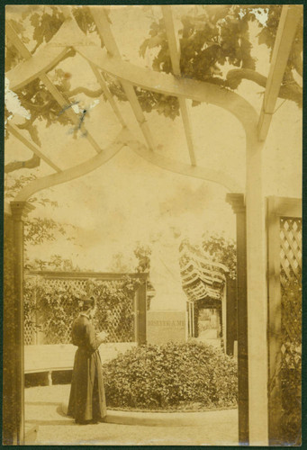 1890 Sacred Heart Statue