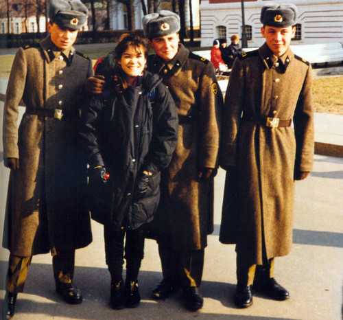 SCU Students pose with Soviet Police