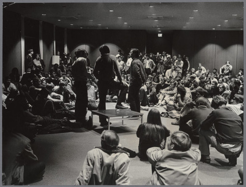 Student residents of Swig Hall debate the Vietnam War in 1970