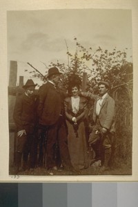 Herman [George Scheffauer, left], A. [i.e. Ambrose] Bierce [right] & ?