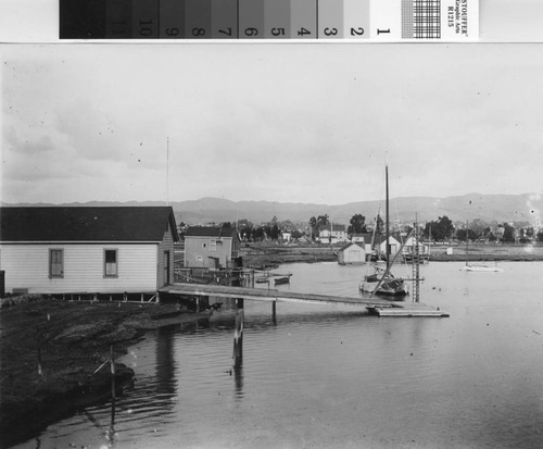 Sessions Basin [picture] : U.C. boat house, foot of 5th Ave